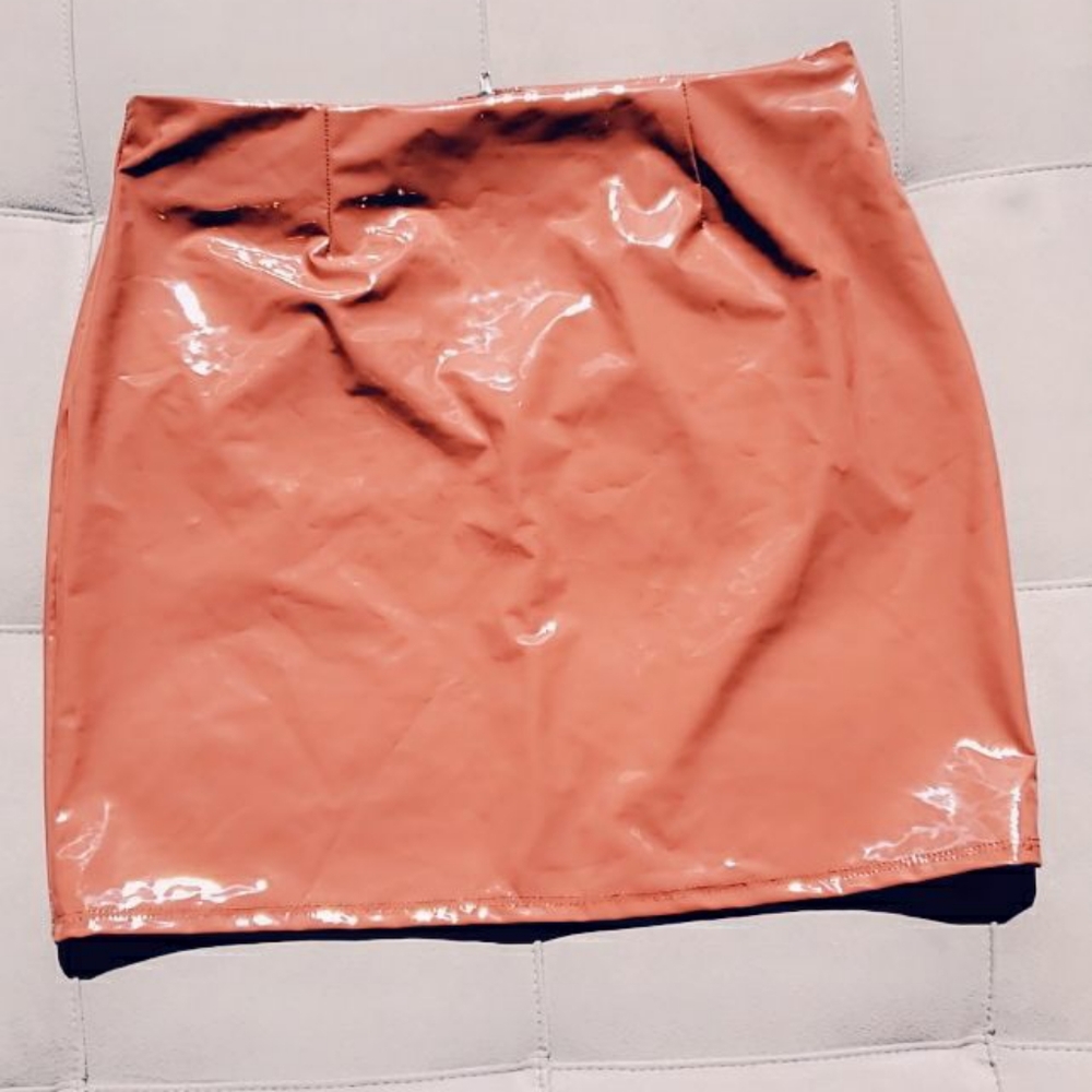 Mini faux leather skirt